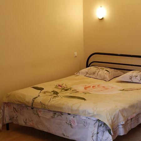 Hotel Service Predslava On Antonovicha Street キエフ エクステリア 写真