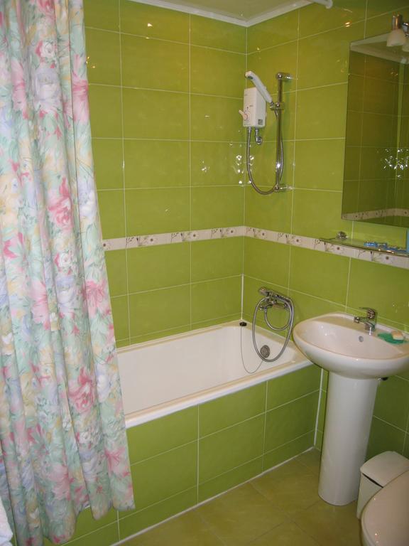 Hotel Service Predslava On Antonovicha Street キエフ 部屋 写真